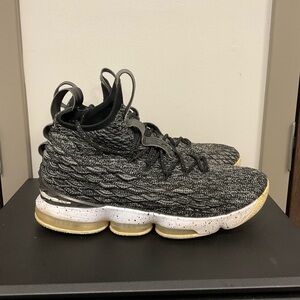 Size 9.5 - Nike LeBron 15 EP Ashes